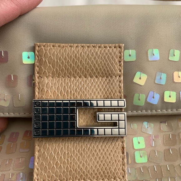 Guess Small Shoulder Bag - Picture 4 of 15